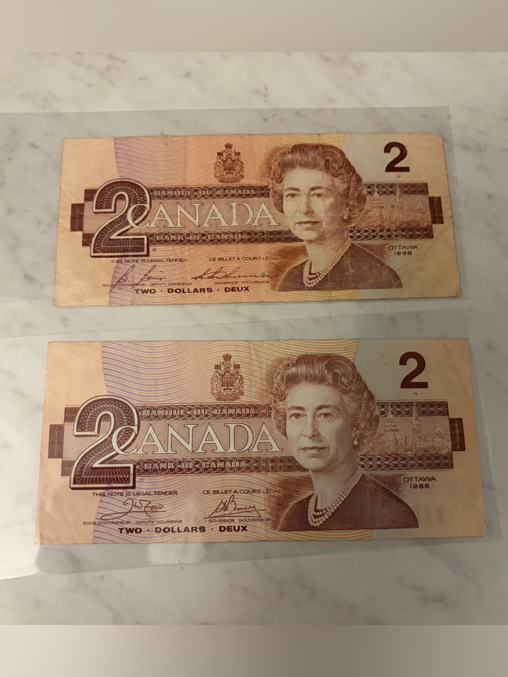 1986 2 set - Vintage Canada Two Dollar Banknotes - circulated